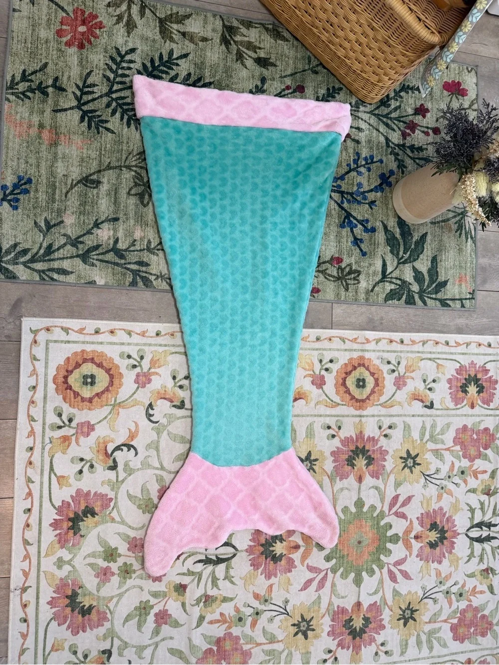 Pink & Teal Girls Plush Mermaid Tail Blanket One Size